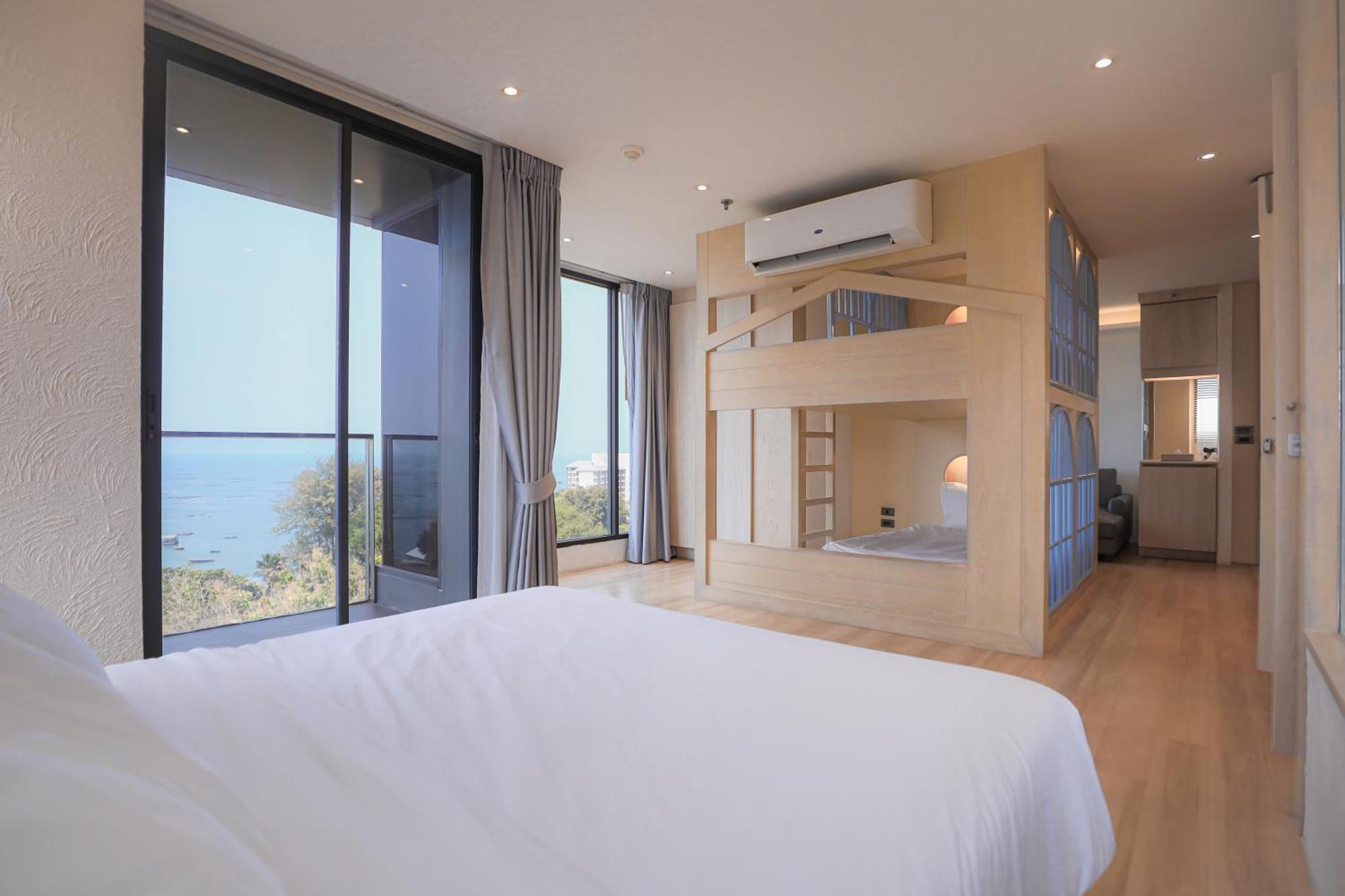 Balcony Seaside Sriracha Hotel & Serviced Apartments Сі-Рача Екстер'єр фото